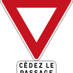 Repositionnement du "cédez-le-passage" rue de La Chapelle